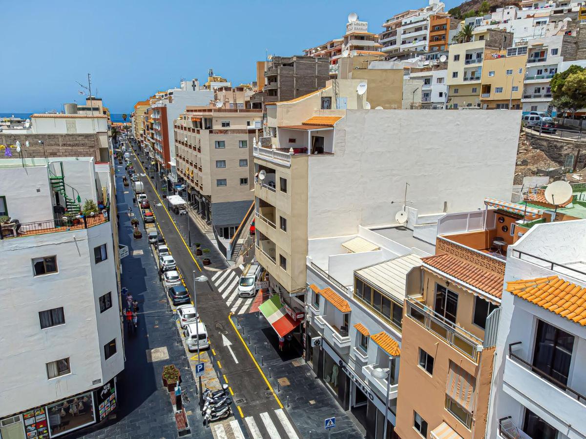 Apartamentos En El Centro De Los Cristianos Арона Экстерьер фото