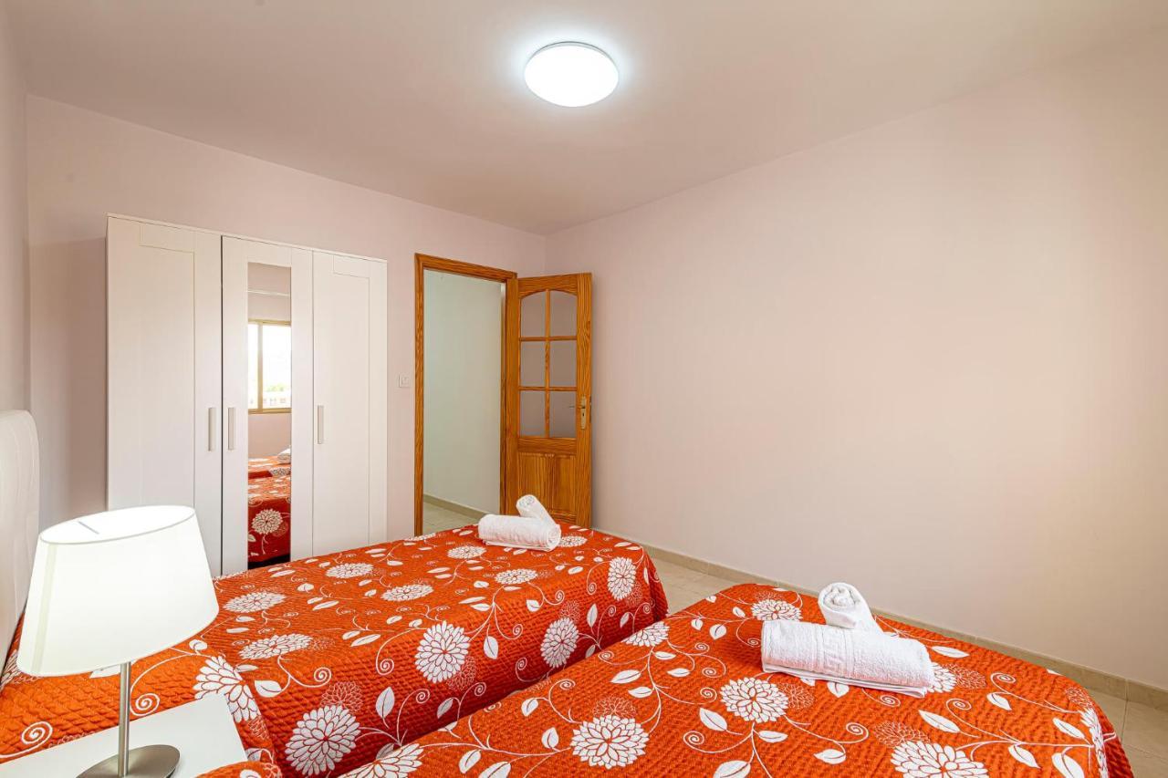 Apartamentos En El Centro De Los Cristianos Арона Экстерьер фото