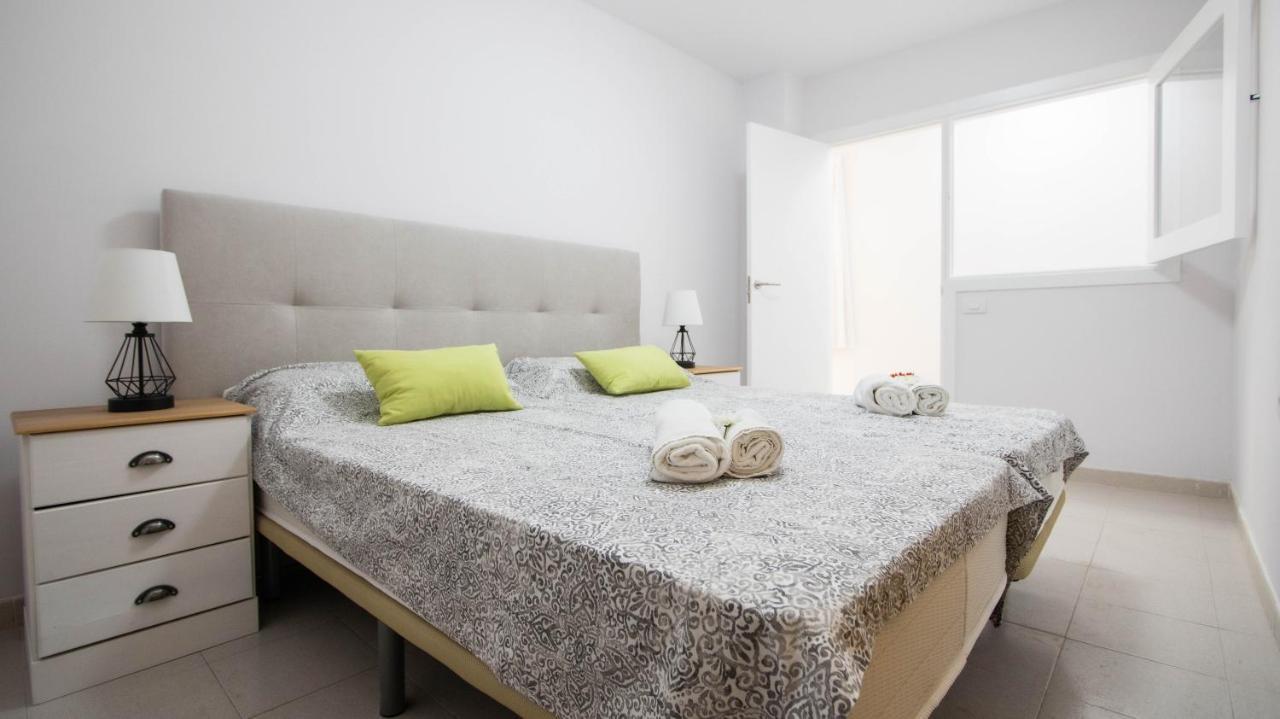 Apartamentos En El Centro De Los Cristianos Арона Экстерьер фото