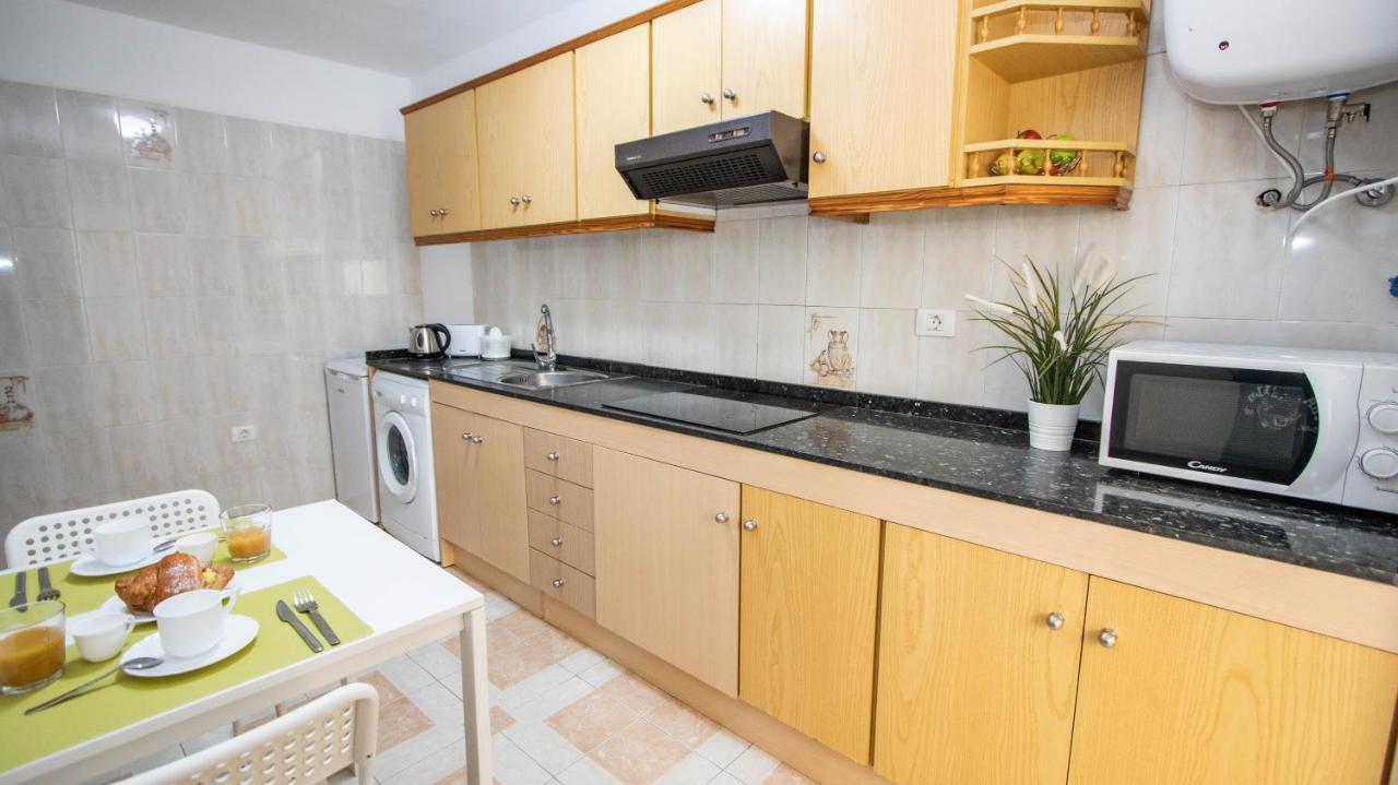 Apartamentos En El Centro De Los Cristianos Арона Экстерьер фото