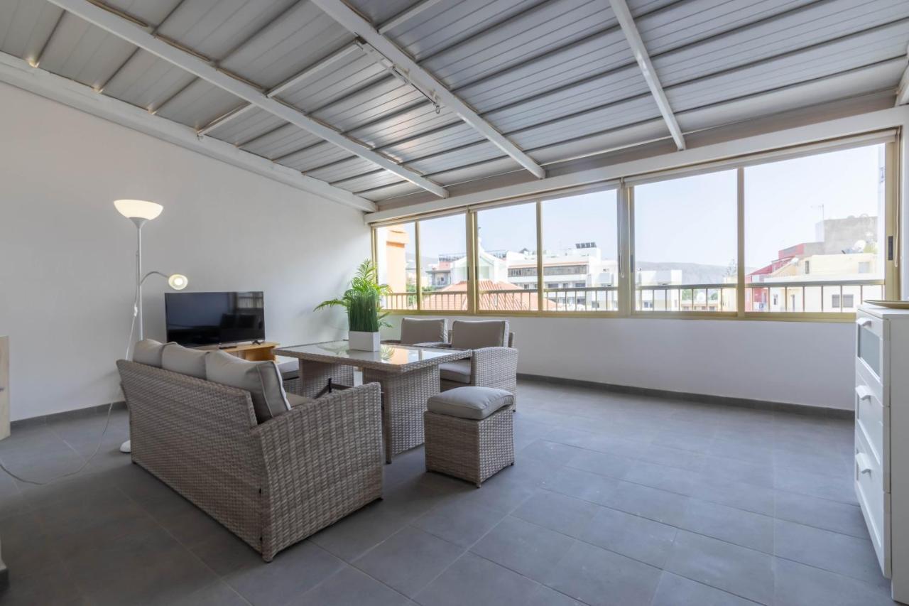 Apartamentos En El Centro De Los Cristianos Арона Экстерьер фото