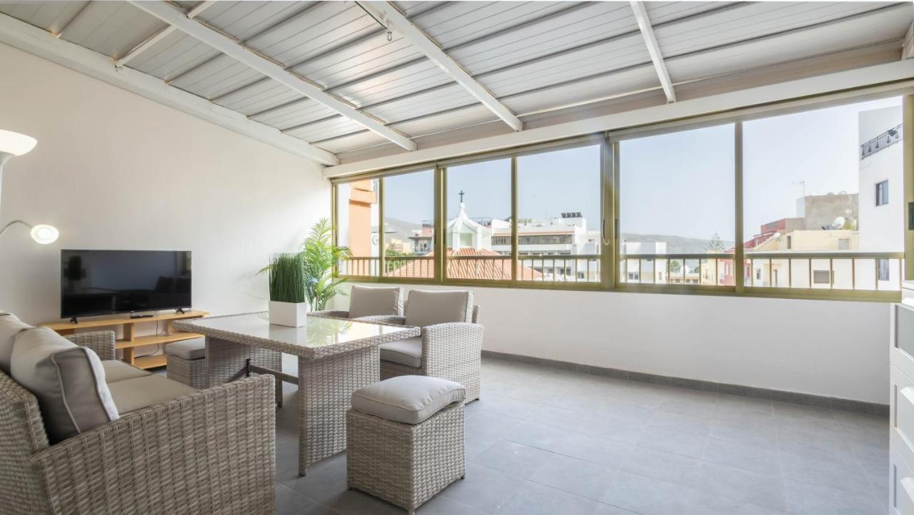 Apartamentos En El Centro De Los Cristianos Арона Экстерьер фото